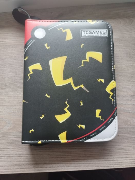 Etui pokrowiec klaser na karty pokemon 55 kart x 4 miejsca - 220 kart.