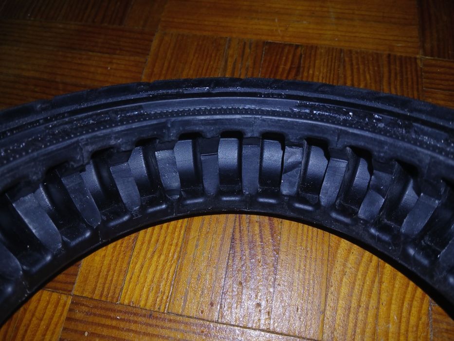 Vendo pneu maçisso ( não é perciso camera de ar )