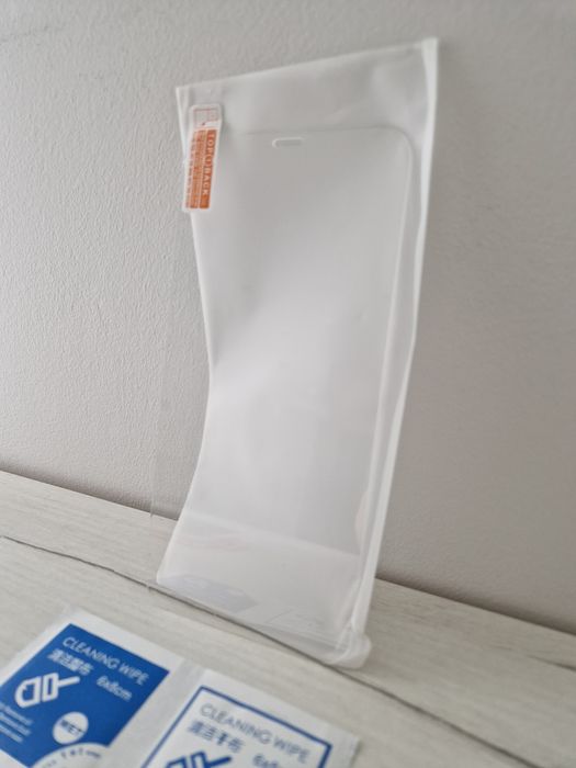 Hartowane szkło Orange do IPHONE 14