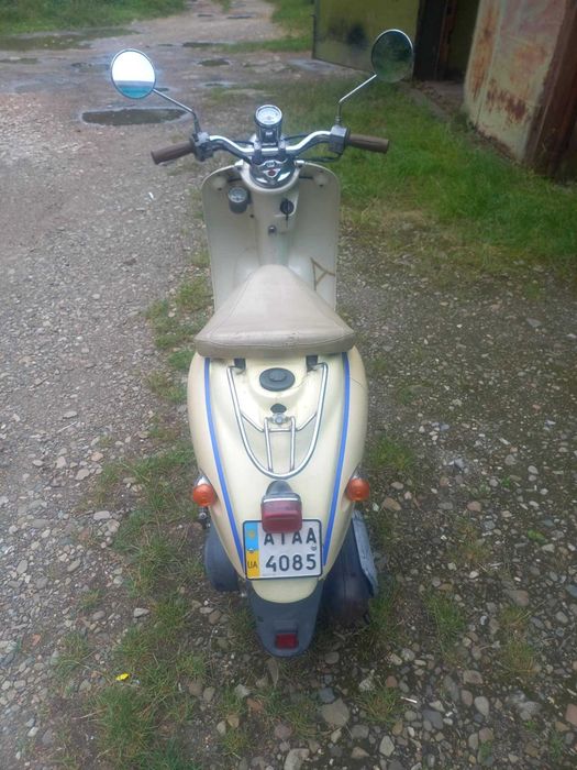 Скутер  Yamaha Vino2005рік