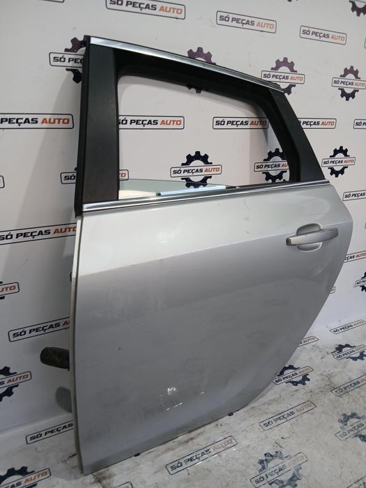 PORTA TRASEIRA ESQUERDA CINZA OPEL ASTRA J 1.4 16V ANO: 2011