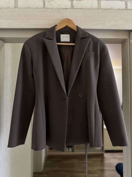 Костюм - жакет и юбка