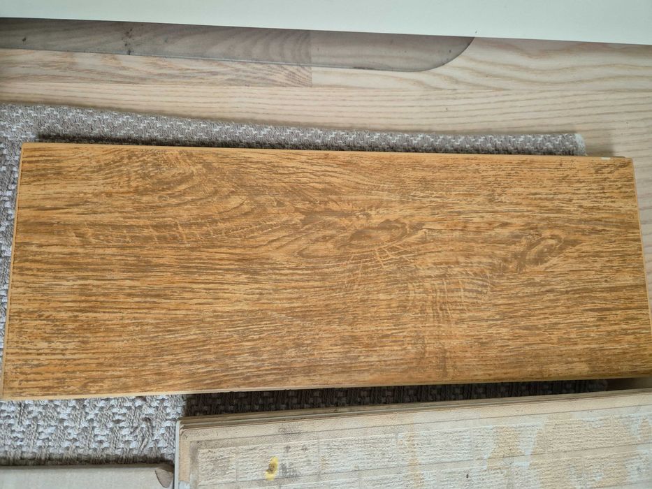 Płytka gres. Imitacja drewna 44,5 x 16,5 x 0,8 cm