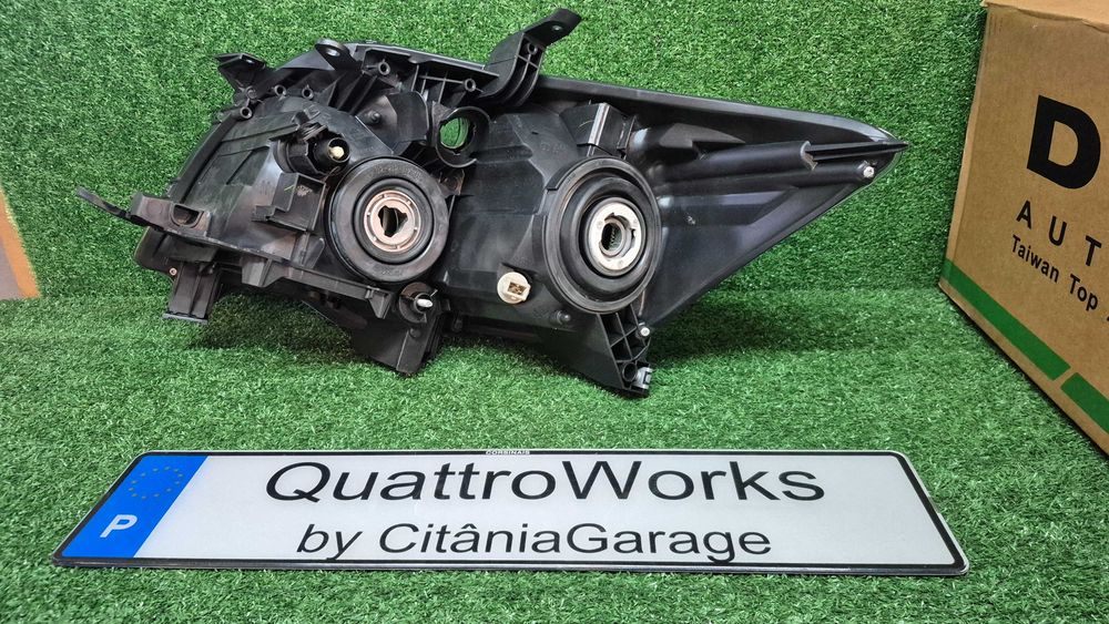 Otica Farol Direito Toyota Auris E15 2007 a 2009 Ref. 212-11M5R-LDEMN NOVO