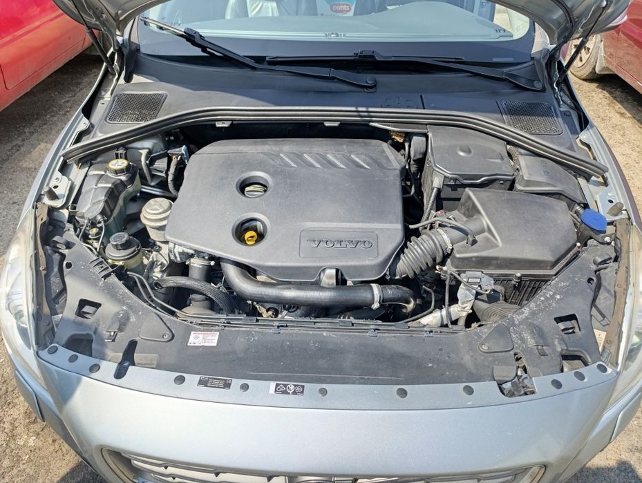 Продаж Volvo V60 2011p