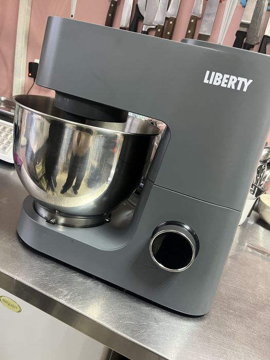 Продам кухоний комбаїн у чудовому стані!