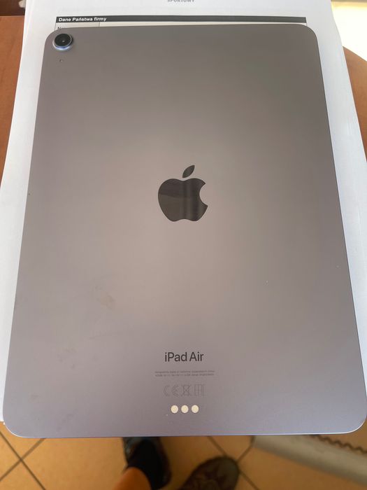 APPLE iPad Air 5 generacji 2022 10,9" jak nowy, Wi-Fi 64GB - Purple MME23FD/A