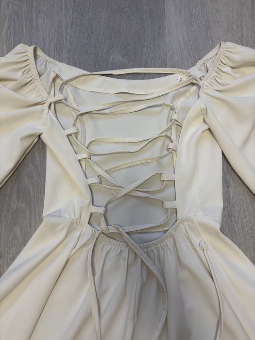 Сукня біла на завʼязках