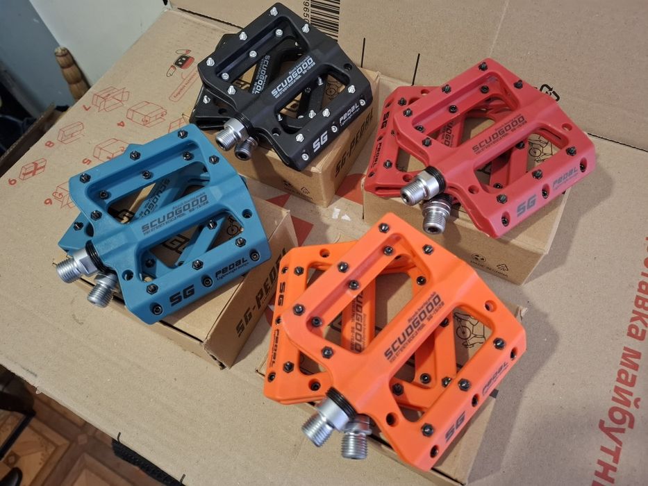 ВЕЛОсипедные педали нейлоновые 2 прома SCUDGOOD.