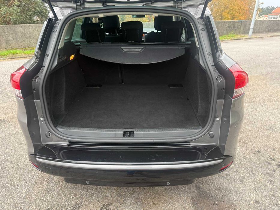 Renault Clio sport tourer 0.9 TCE