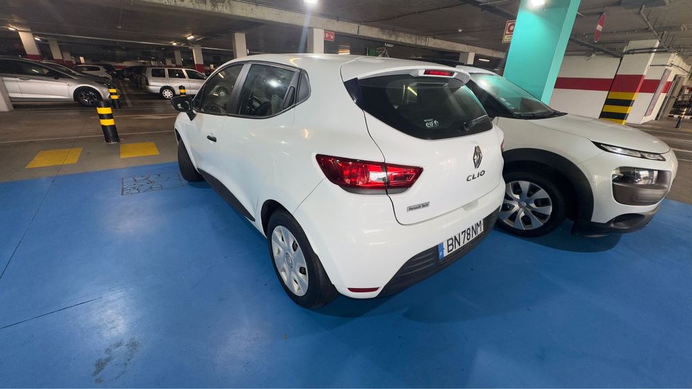 Carro tipo Comercial