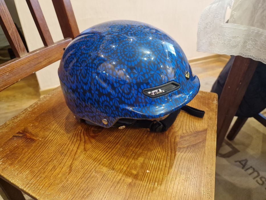 Гірськолижний шолом Roxy синій з принтом