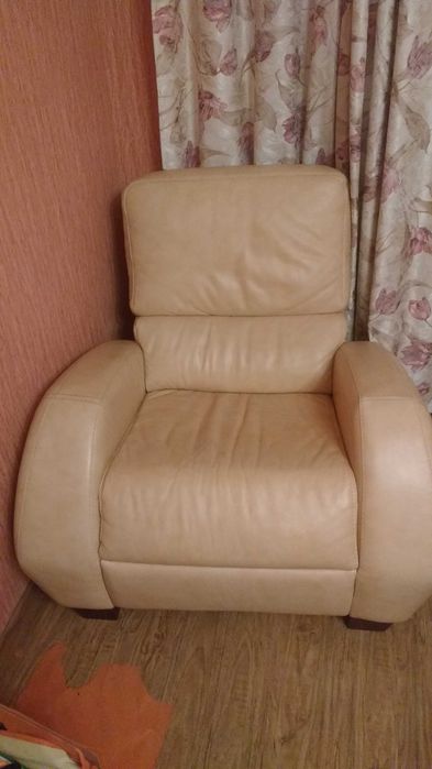 Шкіряне крісло(натуральна шкіра)