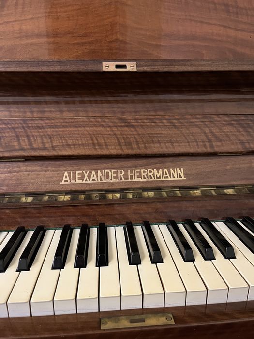 Фортепіано Alexander Herrmann