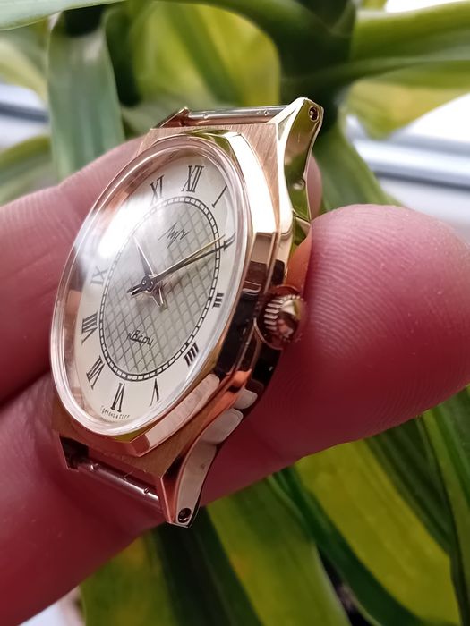 НОВЫЕ! Часы Луч 2356 с документами в коробочке электронно-механические