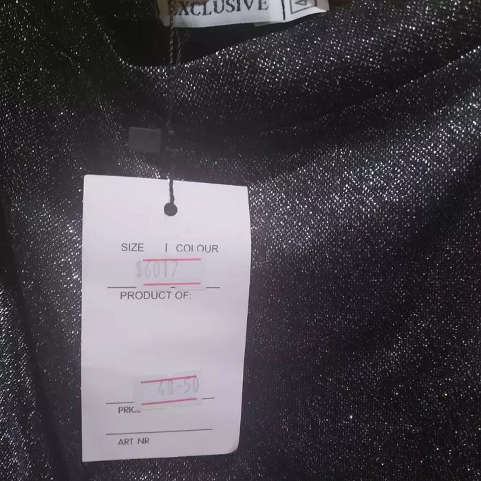 Продам красиву вечірню сукню 48роз.