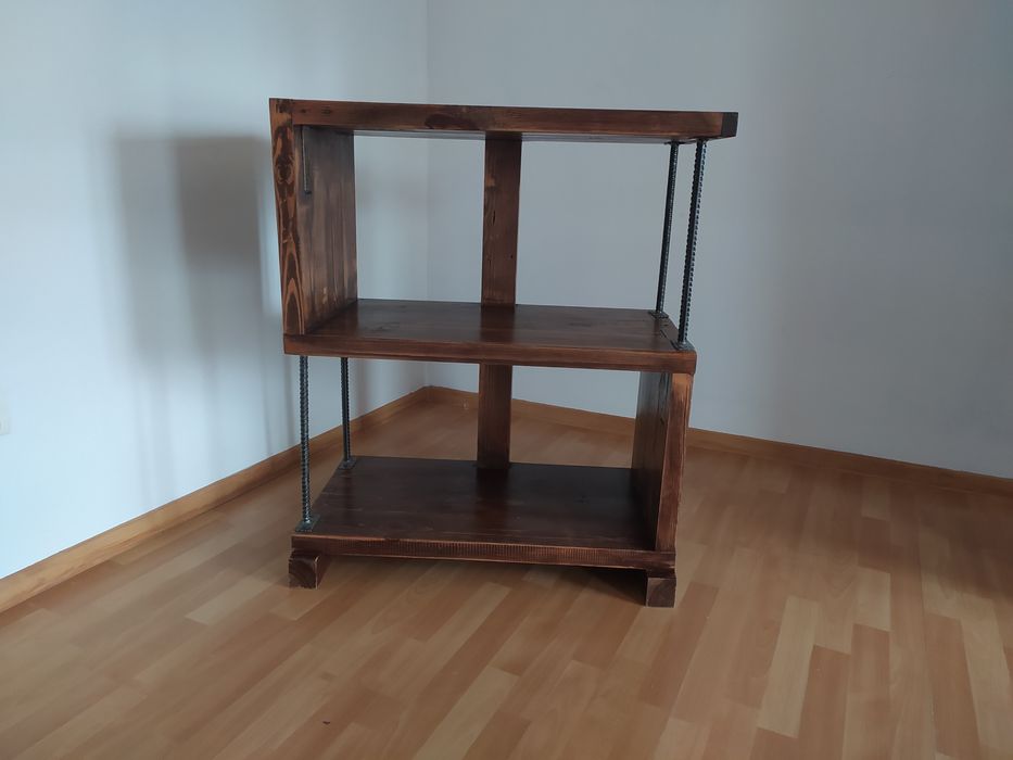 Regał drewniany solidny
