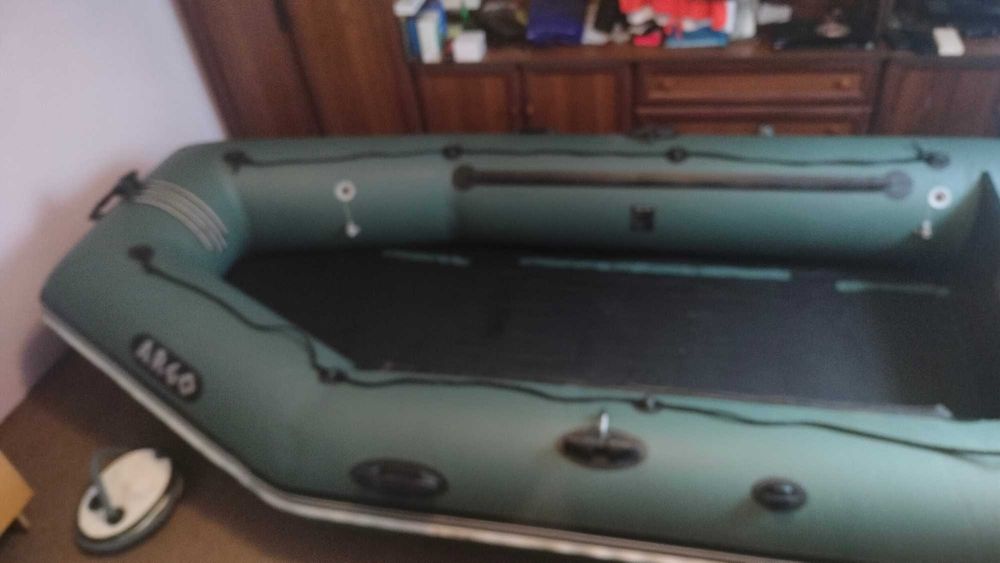 Продам резиновую лодку