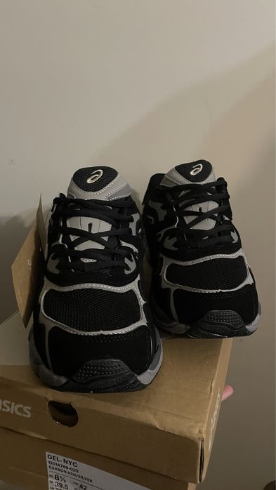 Asics Gel NYC Pretos | Tamanho 42