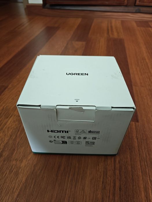 UGREEN KVM Switch HDMI Dual Monitor 2×2 - Completo