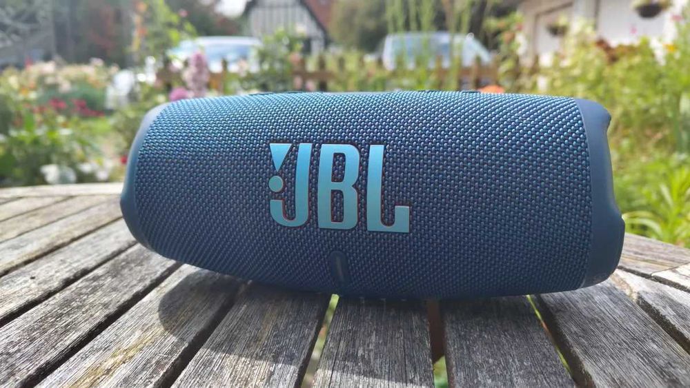 Оренда портативної Bluetooth-колонки JBL Charge 5