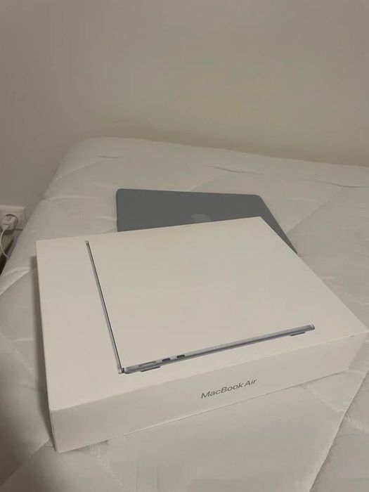 MacBook Air 13" | 2025 | M4 | 16GB | 256GB SSD
