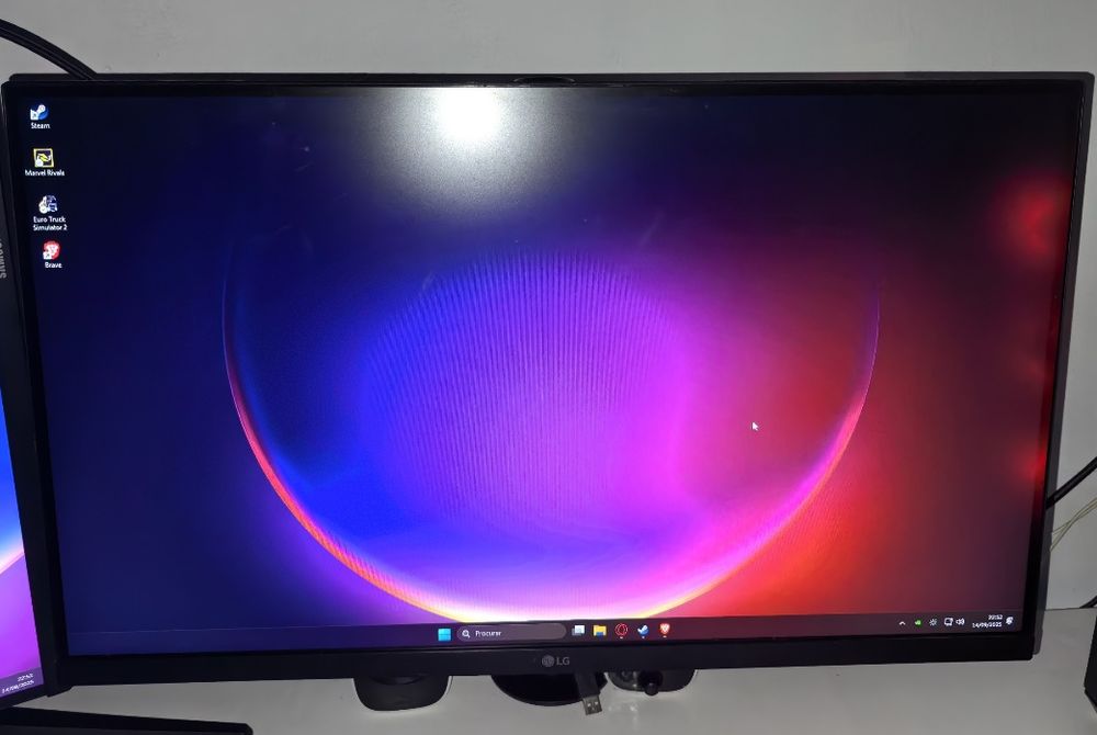 Monitor  AOC 260hz 1440P 0.3ms 27"