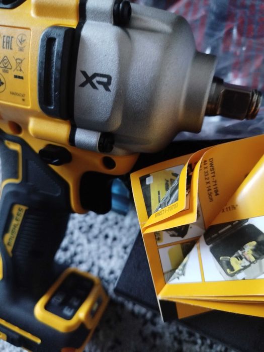 Klucz udarowy Dewalt dcf891nt/nowy