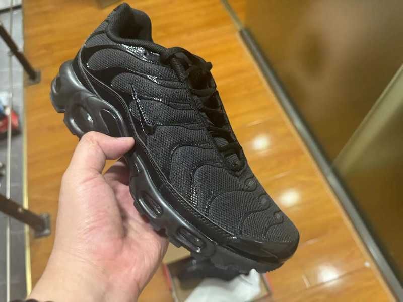 Black on Black Nike Air Max Plus TN in Sleek Black Colorway 38