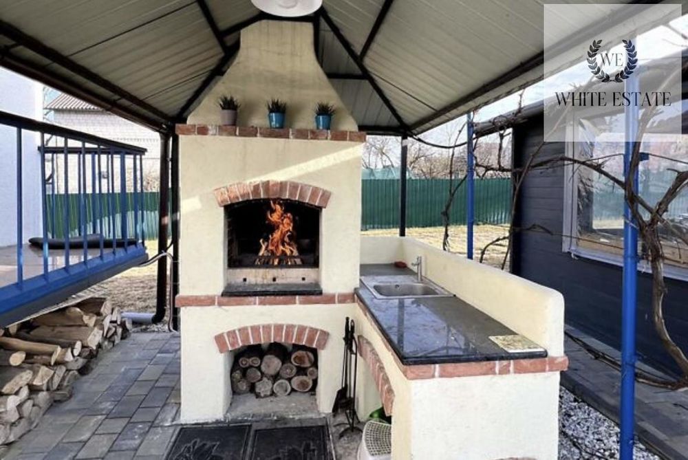 Продаж 2 поверхового будинку у с. Смиківці