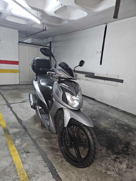 Scooter Sym Symphoni SR