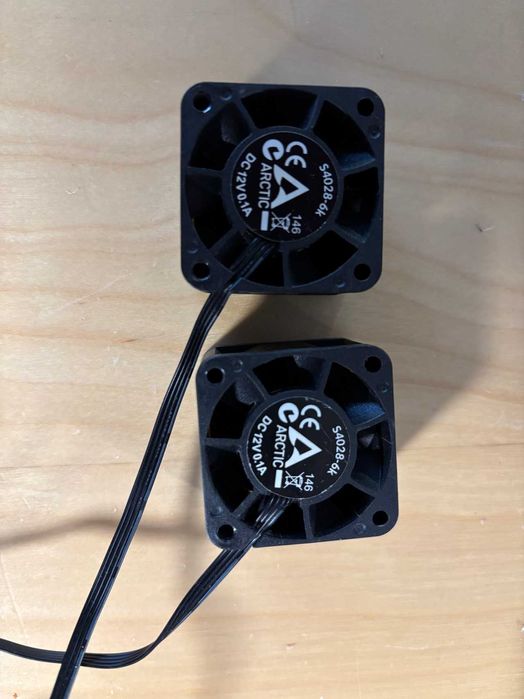 Fans 40x40x28 PWM para servidor