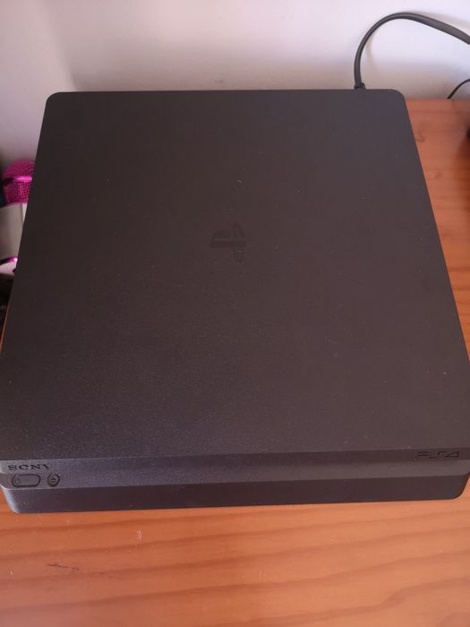 Ps4 com acessórios