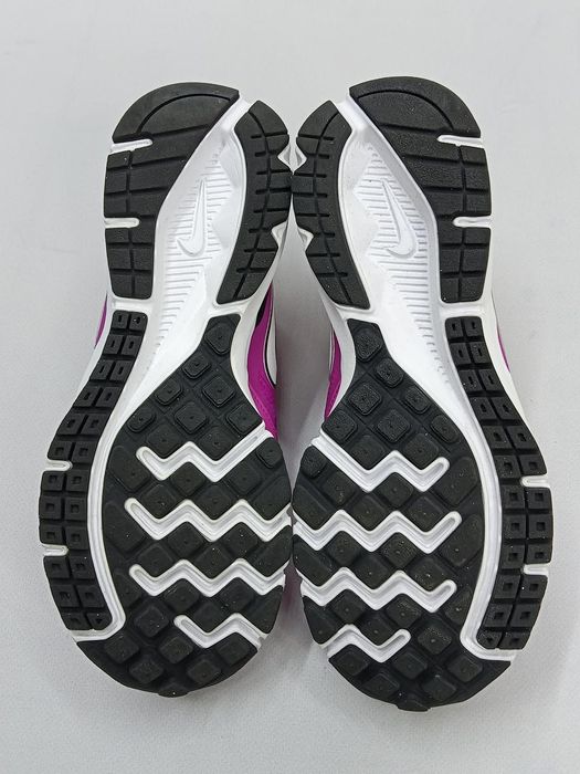 Жіночі кросівки nike