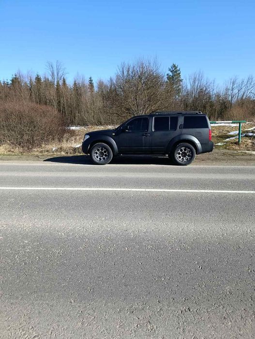 Ніссан патфайндер 2.5 тд 2004р