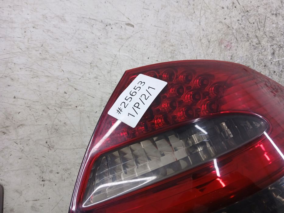 mercedes w211 sedan lampa prawa tył sedan