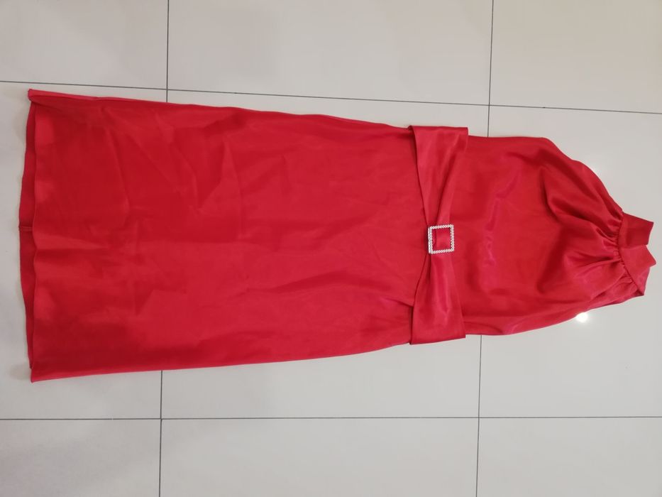 Czerwona sukienka bez pleców P&B COLLECTION