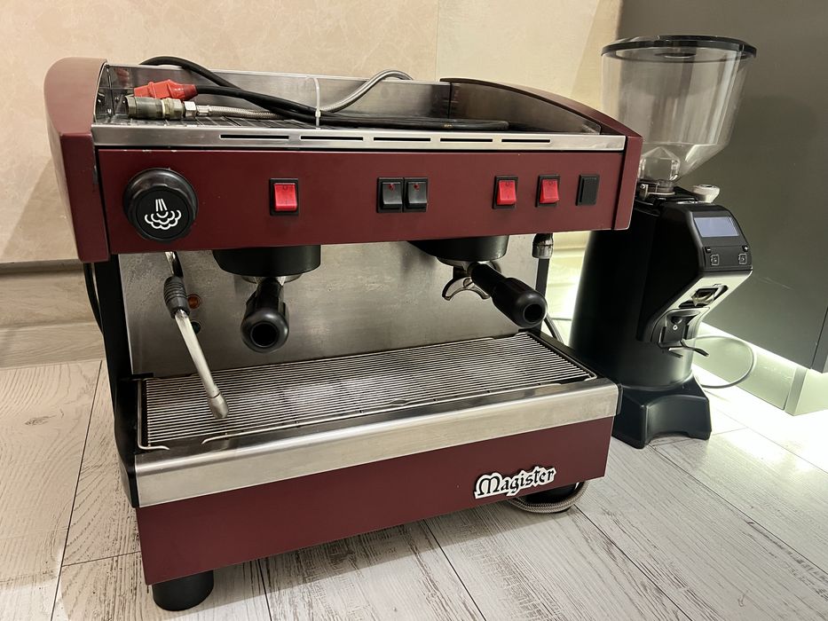 Професійна кавомашина+кавомолка