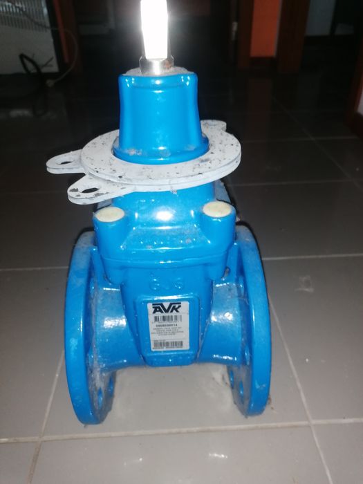 Válvula de Cunha elástica AVK, diam. 80mm, PN 16, incluindo vedantes.