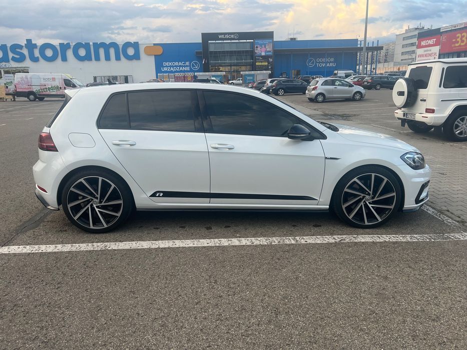 Volkswagen Golf R