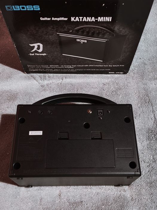 BOSS Katana-Mini (Guitar Amplifier)