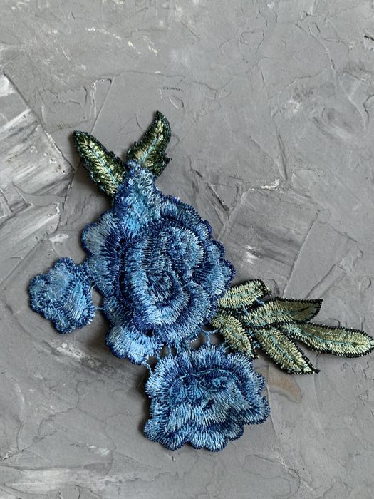 Пришивные патчи накладная вышивка термостикеры цветы розы заплатки