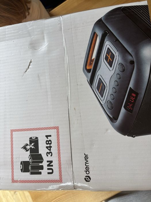 Głośnik Bluetooth Denver z mikrofonem do karaoke