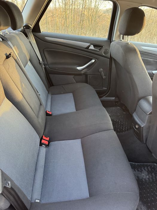 Ford Mondeo Mk4, 2011