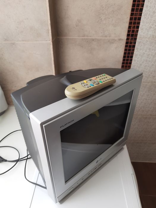 Кінескопний телевізор LG