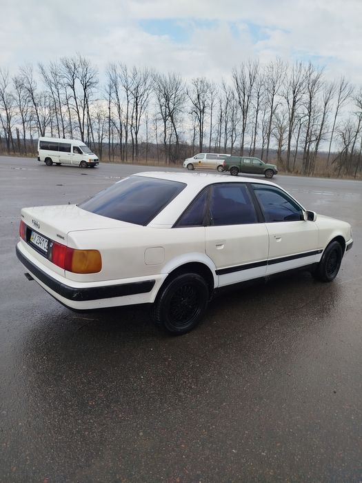 Продам Audi 100 C4