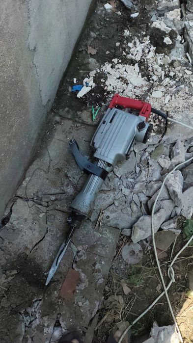 Демонтажные работы. Перепланировка квартир. Подготовка к ремонту.