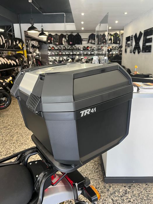 Royal Enfield Himalayan 411  de 2023 em estado "Novo" (738 Kms)