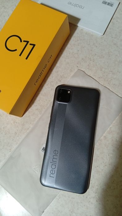 Телефон realme c11