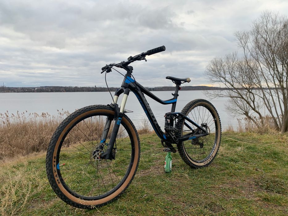 Rower enduro Giant trance